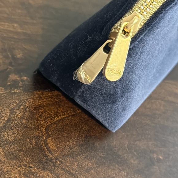 NWT Dior velvet makeup pouch brand new - Picture 5 of 5